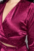 Conjunto Blusa & Calça Acetinada Transpasse Áurea Cereja